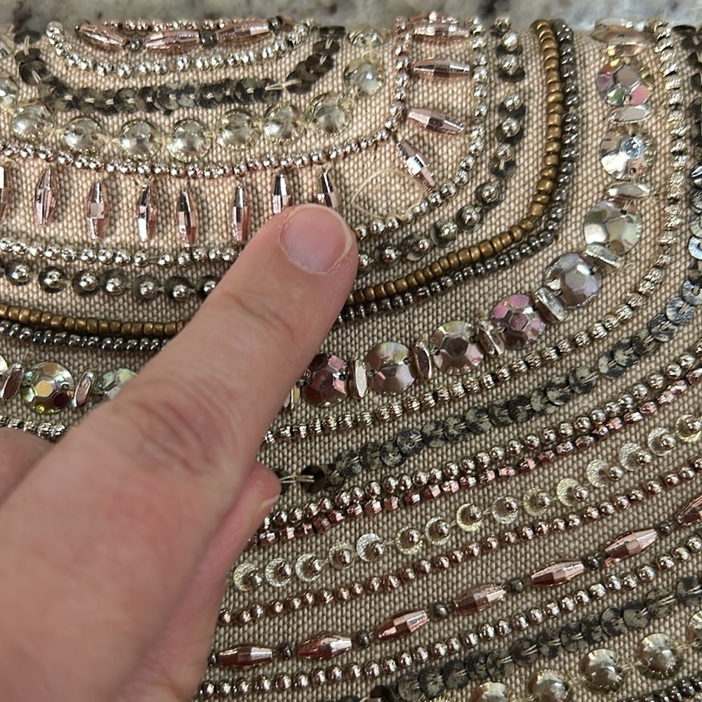 2 Chic Beaded Clutch. NWT - Picture 5 of 14